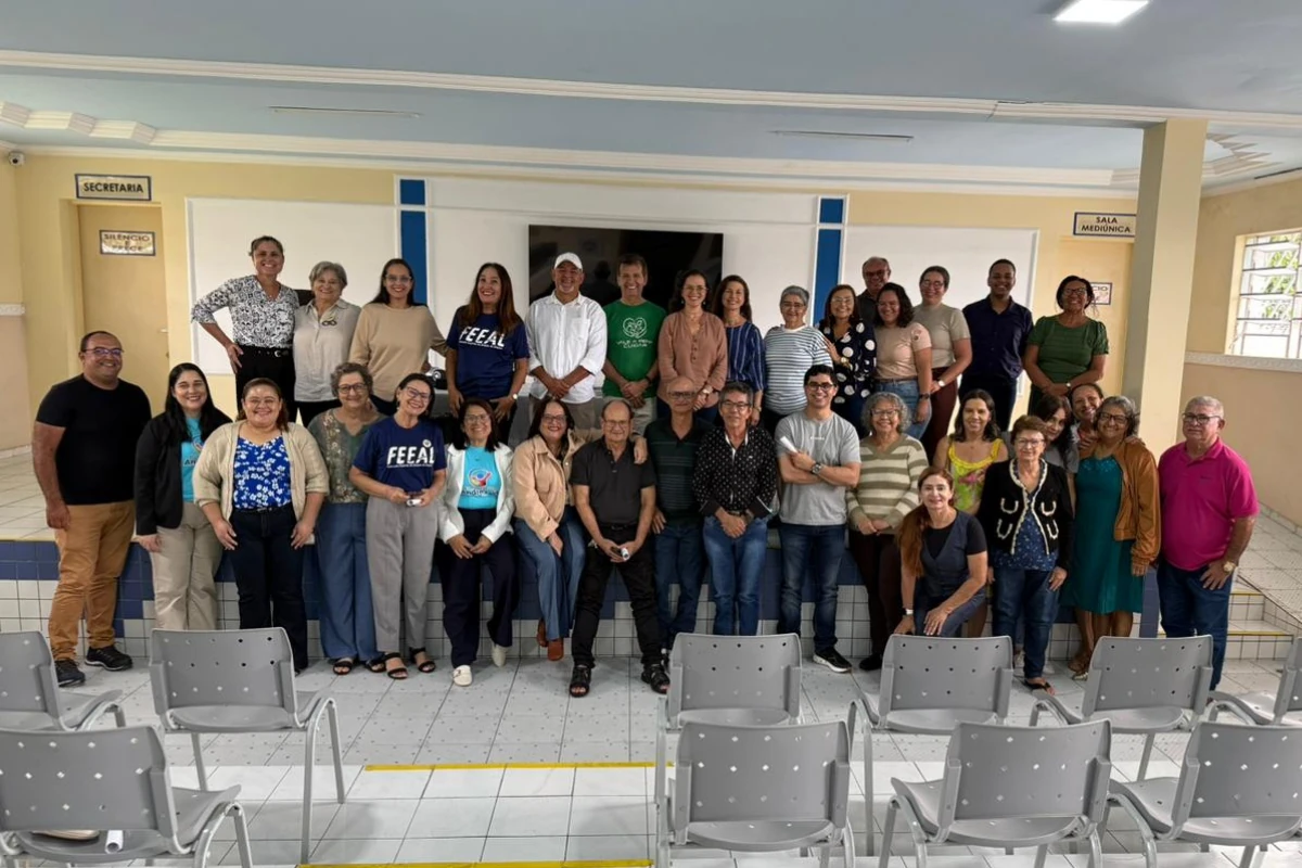 Trabalhadores e dirigentes espíritas reunidos no auditório durante atividade federativa da 5ª CRE em Arapiraca.